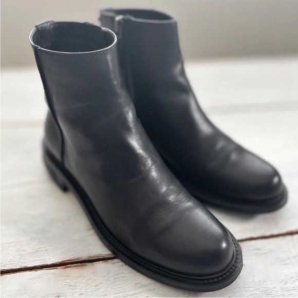 Aquatalia Addison Black Leather Chain Ankle Boots (Size 8) $595 Retail Italy - Picture 2 of 16